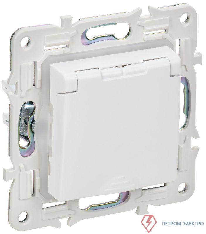 Розетка 1-м SKANDY 16А IP44 с заземл. защ. шторки с крышкой SK-R11W арктич. бел. IEK SK-R16-16-44-K01
